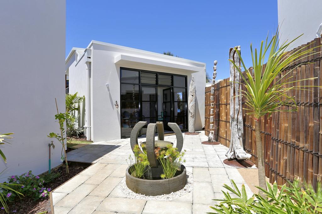 Zen Beach Retreat Hotel Bargara Exterior photo